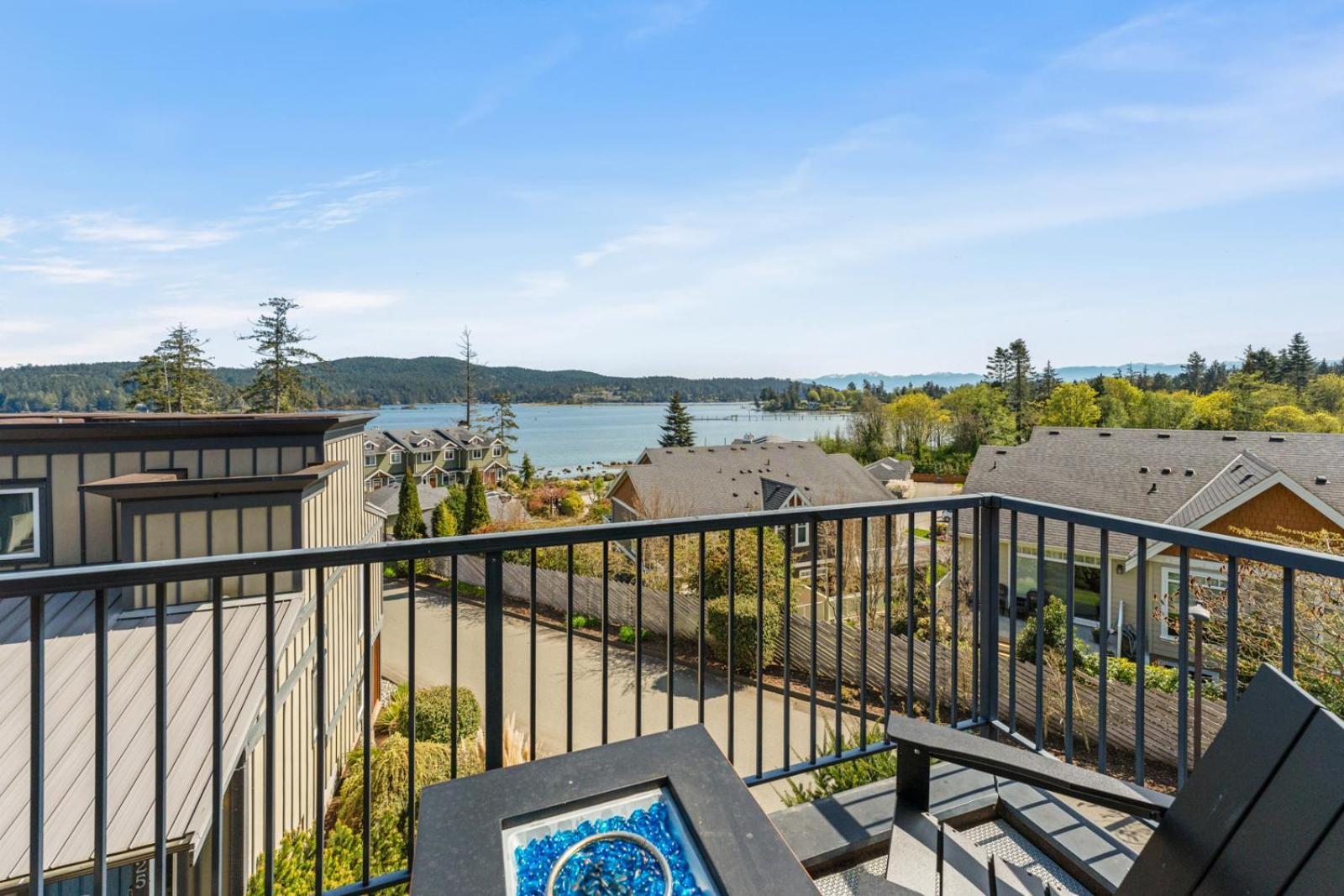 Sooke Harbour Resort & Marina Exterior photo